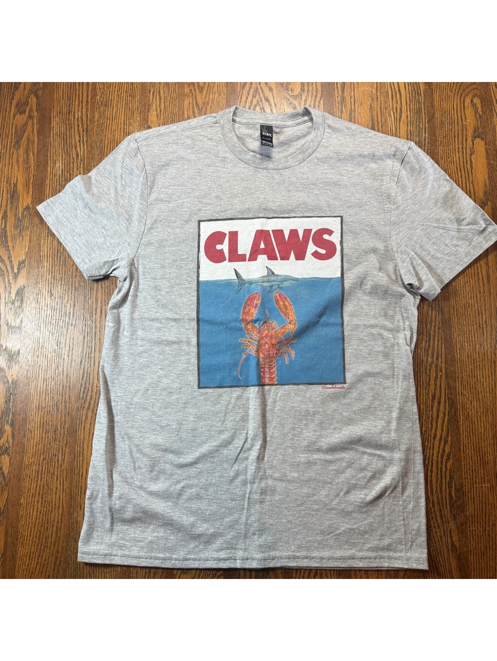 Chowdaheadz Claws Graphic T-Shirt Gray Mens Parody Lobster Shark New England S